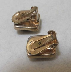 Vintage BARCLAY Faux Amethyst Purple Glass Gold Tone Clip Earrings 1/2″