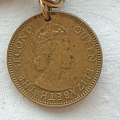 VINTAGE COIN CHARM BRACELET 11 INT COINS