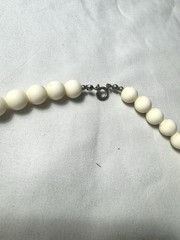 Vintage 1960s Lucite Butter/Kidney Bean Necklace Cream&Green Color Hong Kong 24”