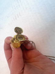 Vintage 1928 Triple Locket Spinner Gold Tone Pendant Necklace 15in Chain Ornate