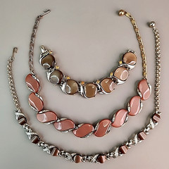 Vintage Thermoset Necklace Bracelet Lot of 3 Brown Gold Tone 17″