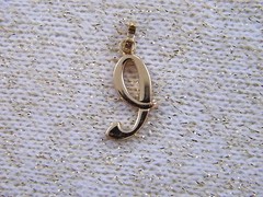 (16) MONET SIGNED ~ GOLD TONE LETTER PENDANTS ~ W, J, I, h, O, & Q