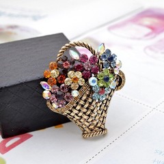Vintage Rhinestone Flower Basket Brooch Elegant Crystal Jewelry Women Gift Pin
