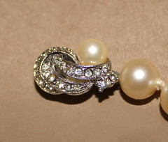 Vtg Knotted Faux Pearl Necklace 30″ REAL DIAMONDS in Clasp-50’s High End Costume