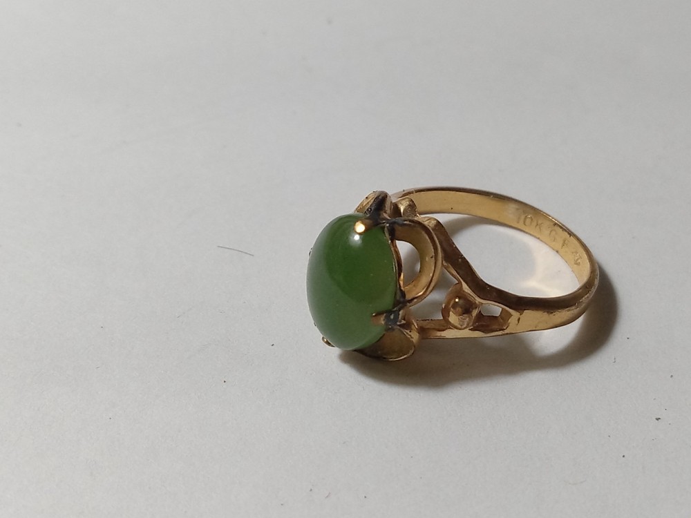 Vintage 10k G.F. Jade Cabochon Ring Size 5.25