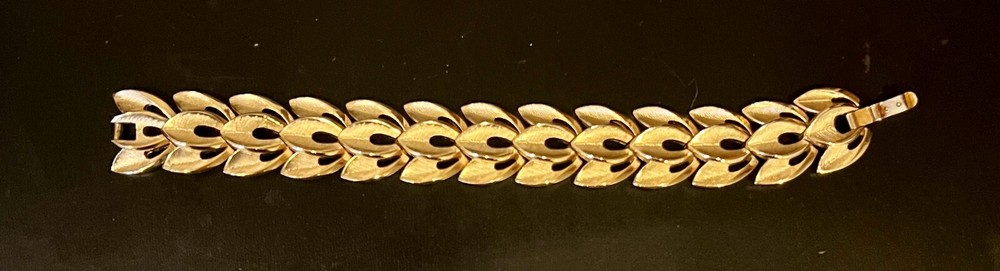 VTG Signed Crown Trifari Brush Gold Tone Bracelet 7” L 0.75″ W Great Condition