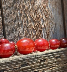 20” Vintage Cherry Red Catalin Bakelite 75g Graduated Bead Necklace