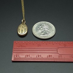 Vintage 12K GF W.C. Co Engraved Oval Photo Locket 17″ Necklace