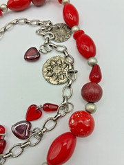 Vintage roxsann 2 strand Red Glass Heart/Charms Beaded Pendant Chunky Necklace