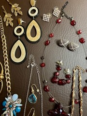 VTG – Modern Jewelry Bracelet Necklace Earring Hair Pin Rhinestone Lot