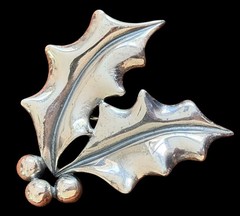 Vintage & Retired James Avery Sterling Holly Berries Leaves Brooch/Pin With Box