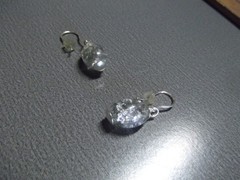 1 Pair Old Dangle Drop Cracked White Glass Pear Shape .75″in Earrings