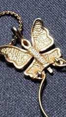 Vintage SARAH COVENTRY Signed Gold Tone Butterfly Hoop Charm Holder Necklace