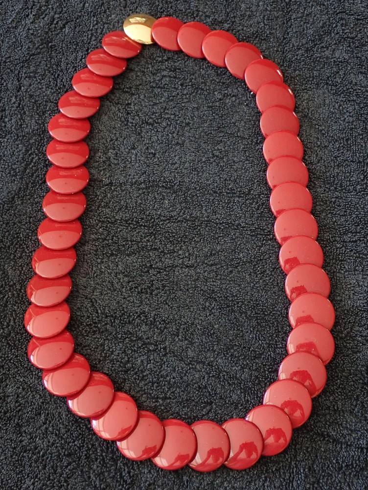 Vintage Trifari Burgundy Circle Lucite Necklace 27”