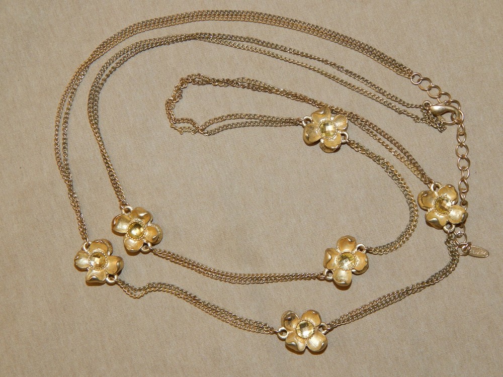 GOLD-TONE FLOWER RHINESTONE NECKLACE SIGNED VCLM: 41.5″ LONG