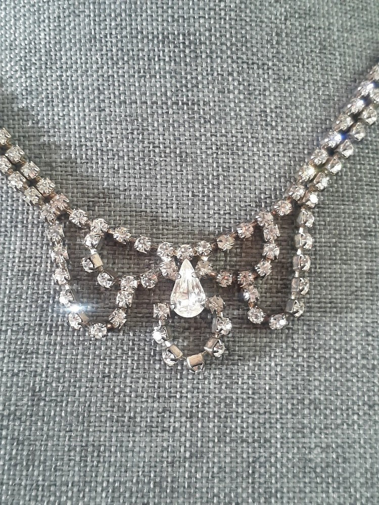 Prong set Clear Rhinestone Scalloped Style Necklace. Glamorous. Wedding 17 In.
