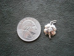 Lucky Four Leaf Clover Vintage Shiny Sterling Silver Crystal Charm Pendant 2.0g