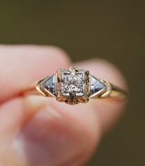 Antique 14k Solid Yellow Gold Engraved Natural Diamond Ring – Size 7.25 1.78g