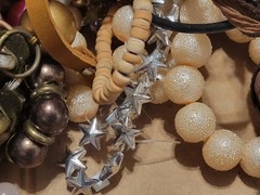 vintage-to Now-BROKEN -REAL JUNK-ALL NOT WEARABLE-GOLD TONE-jewelry Lot- 14 Lb