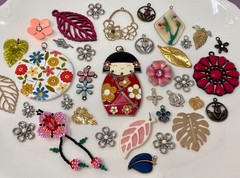 Lot Vtg & Modern Flower Leaf Pendants Findings Jewelry Craft Art Repurpose 2