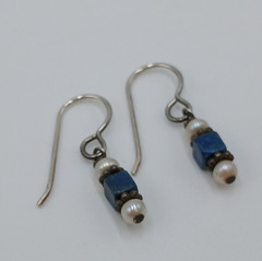 VTG Beaded Dangle Earrings 1in Drop Blue Stone Seed Pearl Silver Tone Estate