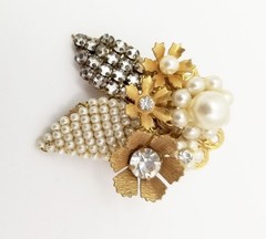 Unsigned Faux Pearl Bracelet Earrings Set Hagler St Gielar Demario Haskell Era