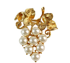 Vintage Grape Brooch Faux Pearl Lapel Pin Fruit Bunch Cluster Gold Tone