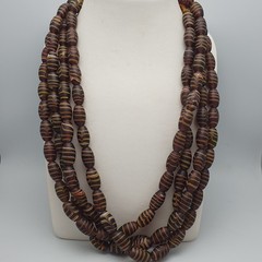 Vintage Venetian Style Feather Desgin Glass Beaded Necklace 22 inches Strand