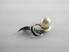 Vintage Sterling Silver Genuine Pearl Textured Setting Pendant 925 1g .75 Inch