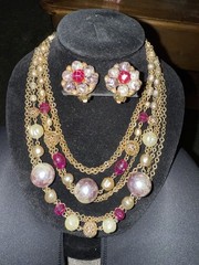 Vintage Gold Toned Necklace And Earrings w/ Purple Stones, Lilac Beads & Pearls