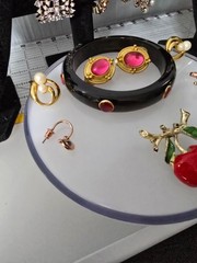 Nice Unique Mixed metal materials colors jewelry lot (18 items) some signed