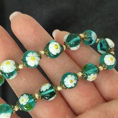 Vintage Teal Sea Blue Green Glass Beaded Floral White Daisy Flower Bracelet 7″