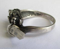 Sz 9.5 VINTAGE STERLING SILVER CLEAR QUARTZ ROCK CRYSTAL WAND DRAGON RING