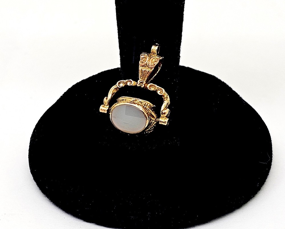 SMALL VINTAGE CARVED 10K GOLD THREE STONE SPINNER WATCH FOB,PENDANT,CHARM