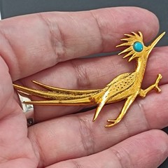 Vintage Sculptural Running Bird Brooch Gold Tone Statement Figural Jewelry Bold
