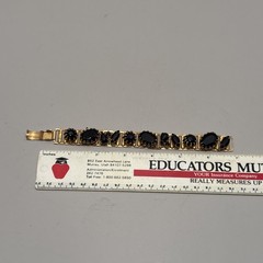 Vintage 1950’s Black Onyx Faceted Crystal Link Bracelet Fit a 6.5” Wrist. J-41