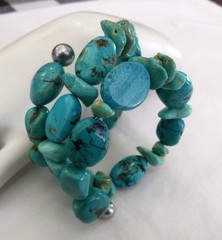 1 3/4″ WIDE LARGE TURQUOISE NUGGET BEADS WIRE WRAP BRACELET ~ 76.29 GRAMS
