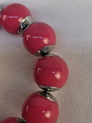 Vintage Fuschia Pink Plastic Bauble Bracelet With Silver Accents 3″ Elastic 90s