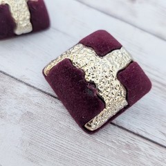 Vintage Clip On Earrings Burgundy & Gold Tone – Condition Issues