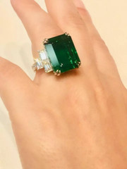 Exceptional Quality Emerald Cut 13.78CT Emerald & 2.46CT Shiny CZ Stunning Ring