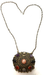 VINTAGE SAJAI NECKLACE PURSE MULTI GEMSTONES CABOCHONS HINGED COMPARTMENT 26in