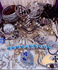 Vintage Estate Costume Jewelry Lot! MONET, NAPIER and more!