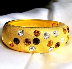 VTG RUNWAY JACKIE COLLINS MATTE GILT BRACELET w SWAROVSKI AMBER CRYSTAL WEIGHTY