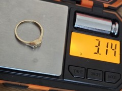 Vintage 14k yellow white gold 3 diamond ring Size 7.25 3.1 Grams Approx. .23 Tcw