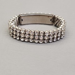 Vintage Expandable Clear Rhinestone Bracelet Hidden Compartment 6 1/8″ Stretch