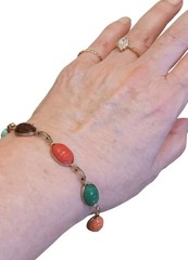 Vintage Scarab Link Multi-color Plastic 6 3/4″ Gold tone Petite Bracelet