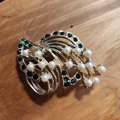 Vtg Abstract Brooch Faux Pearl Green Rhinestone Silver Toned Bouquet Art Beauty