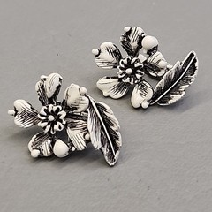 Vintage Clamper Bracelet Clip On Earrings Set White Enamel Black Washed Flowers