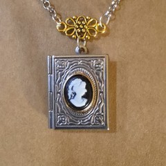 Cameo Book Locket Pendant Necklace Oval Black/White Stone Silver & Gold Tone