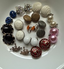 Lot of Vintage Costume Clip-on Earrings 13 Sets Very Good/Excellent